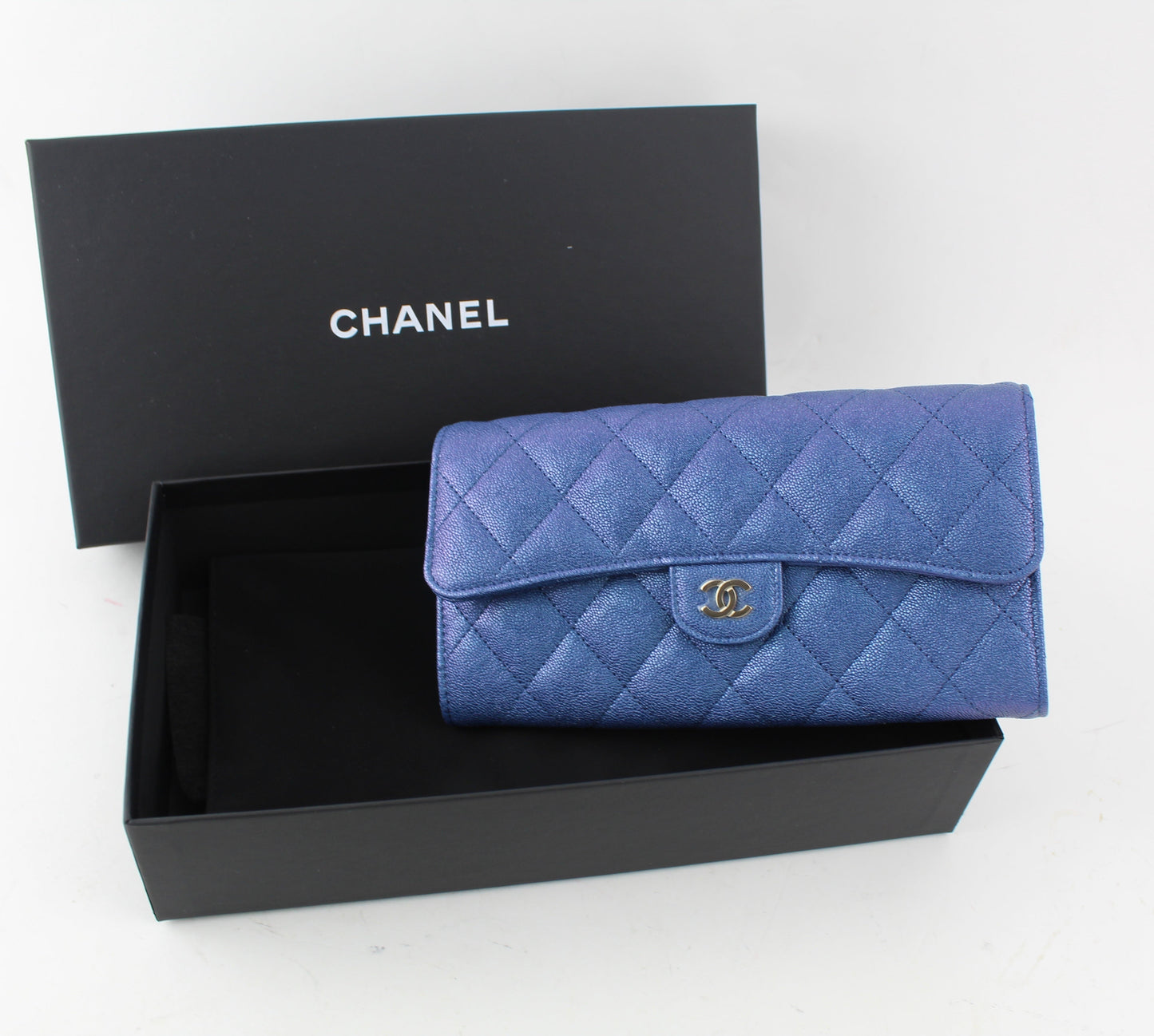 CHANEL CLASSIC FLAP WALLET