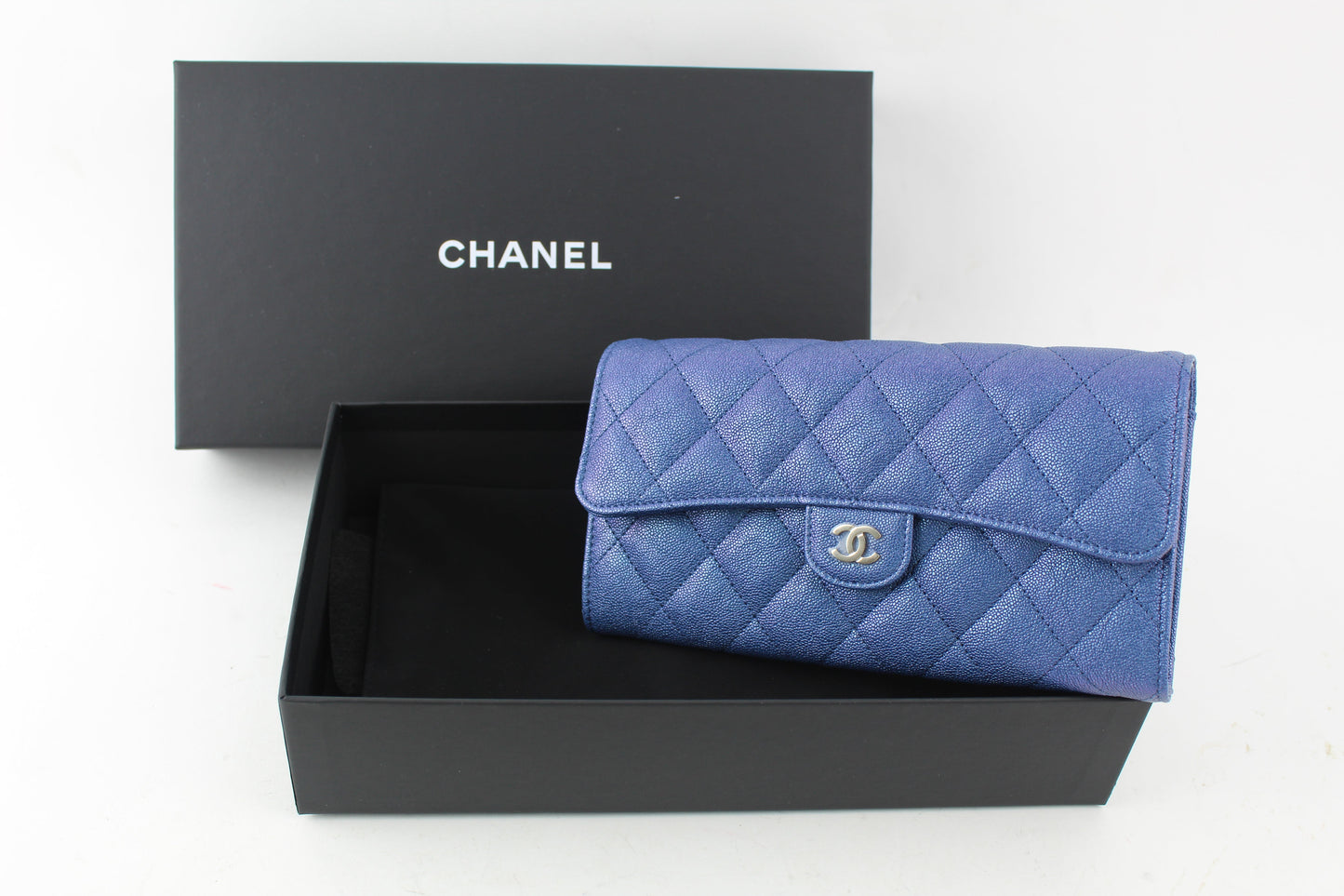 CHANEL CLASSIC FLAP WALLET