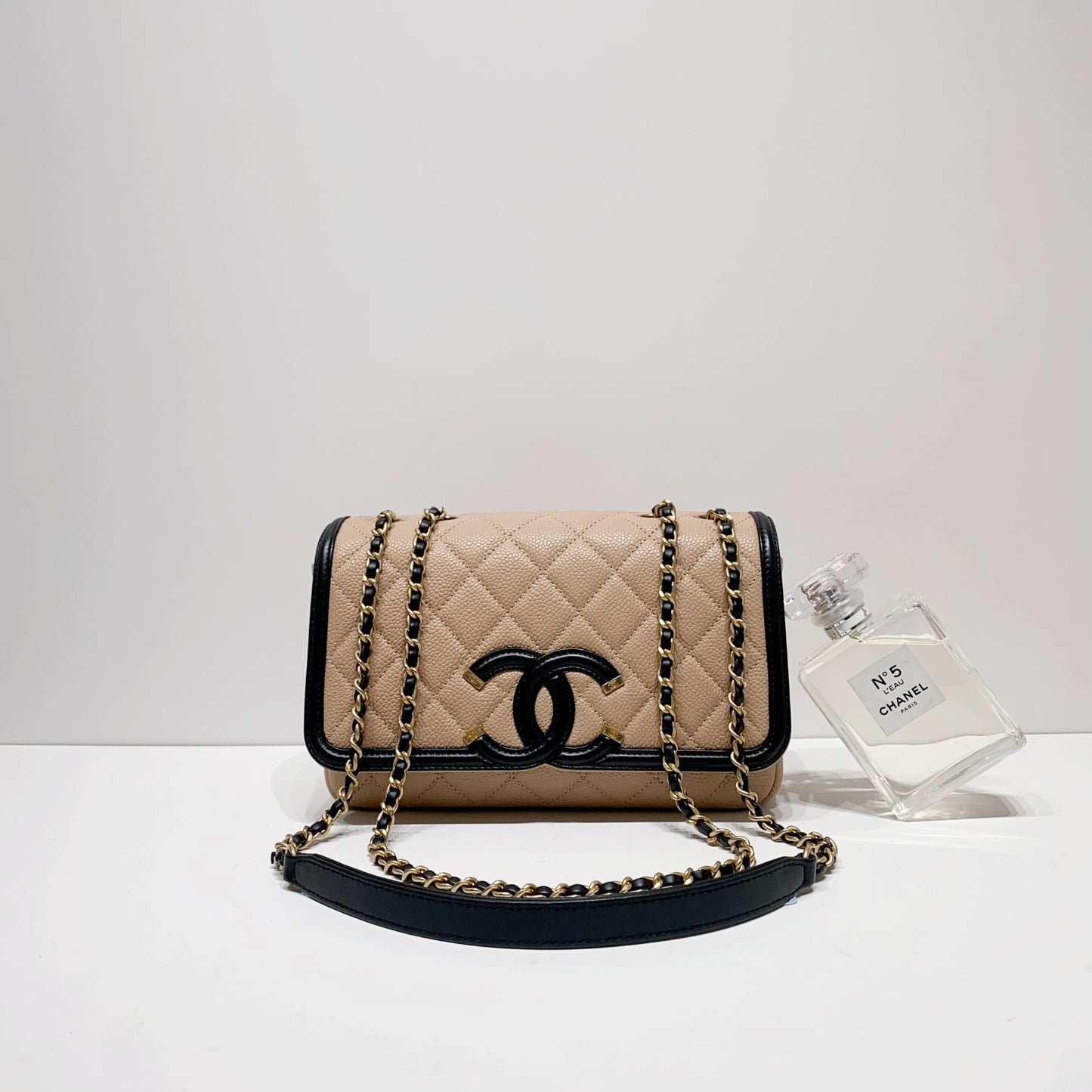 No.001631-2-Chanel Small CC Filigree Flap Bag