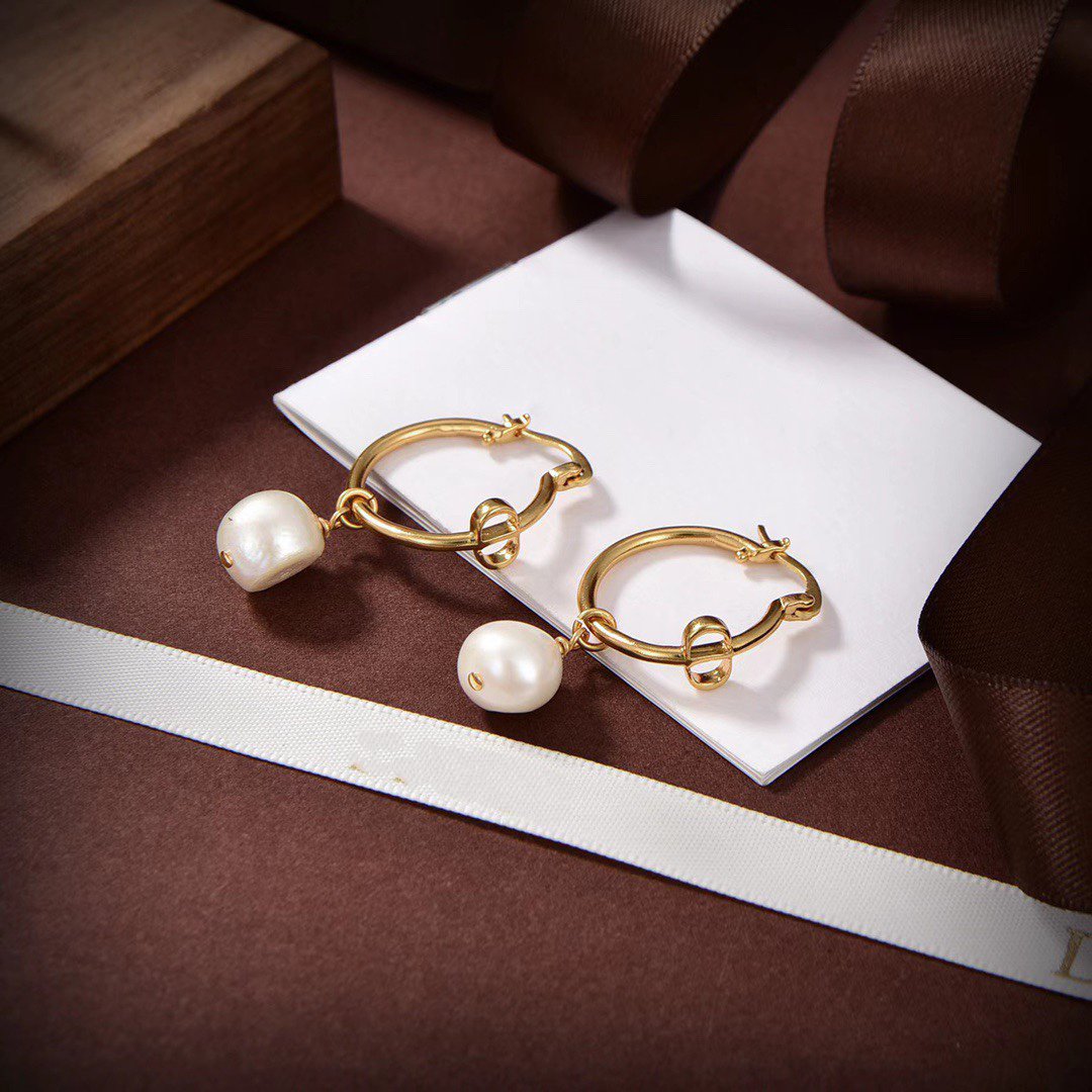 Luxury DiorPEARL GOLD EARRINGS