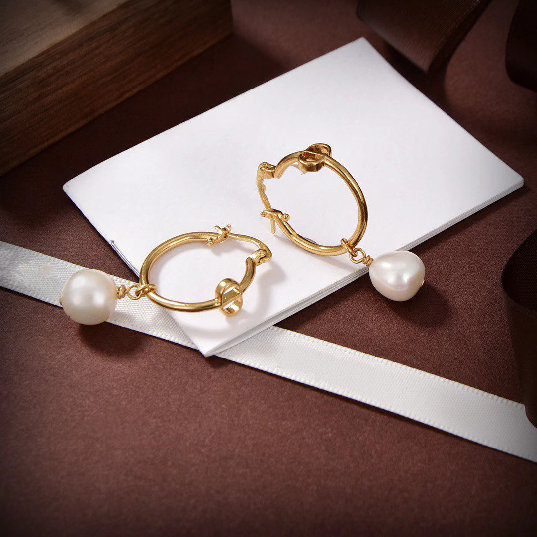 Luxury DiorPEARL GOLD EARRINGS