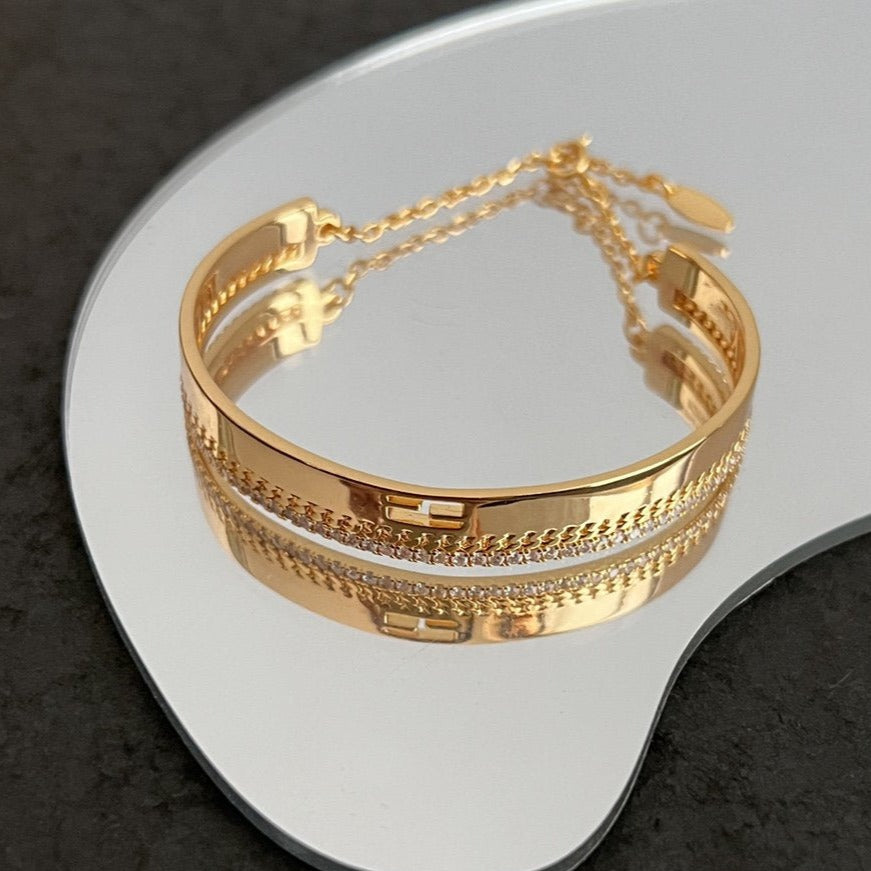 Luxury FendiF BRACELET GOLD DIAMOND