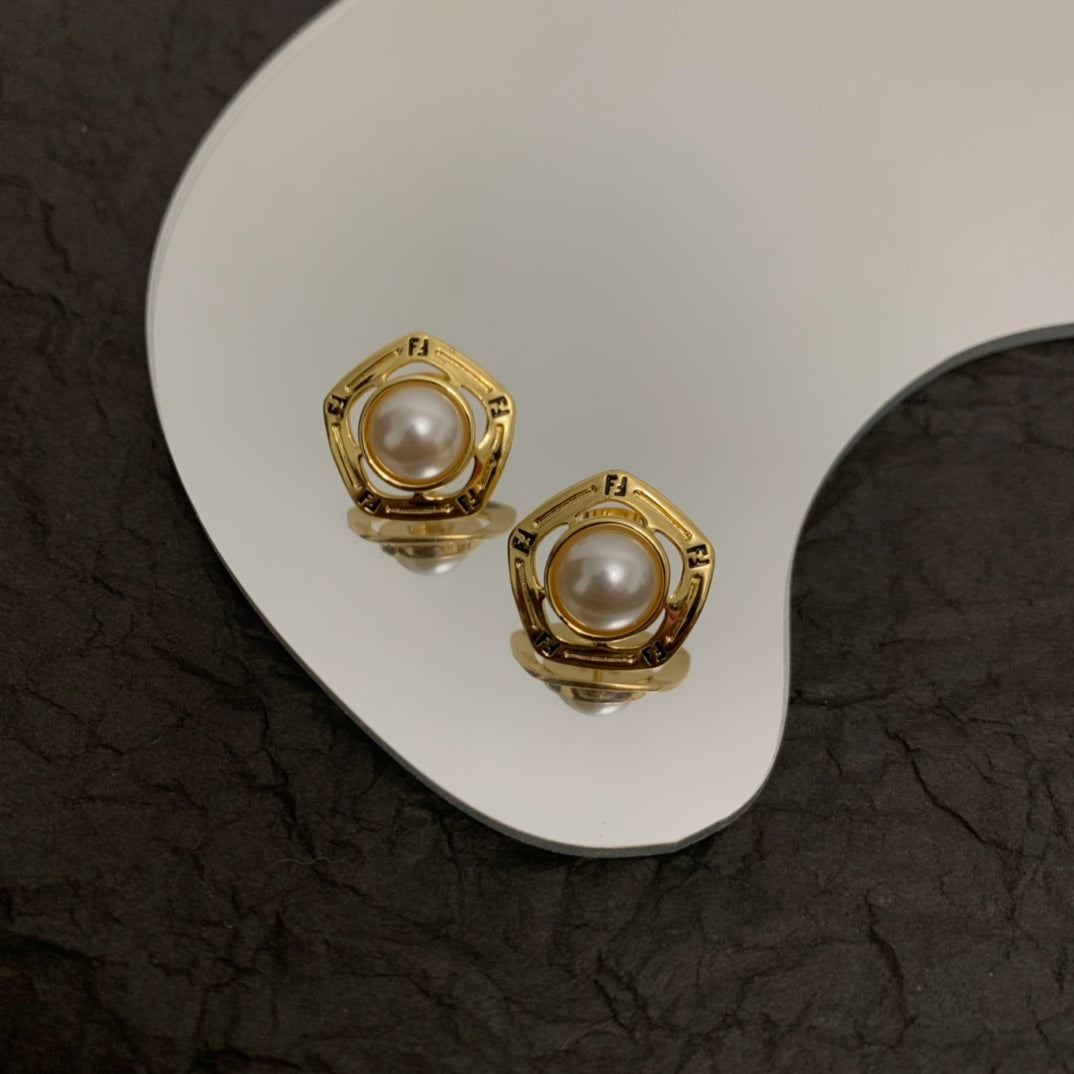 Luxury FendiFF PEARL GOLD EARRINGS