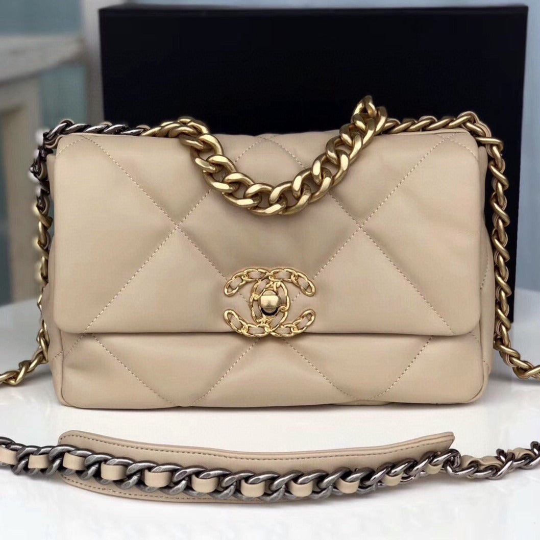 Luxury Chanel 19 FLAP BAG CREAM GOATSKIN GOLD HARDWARE