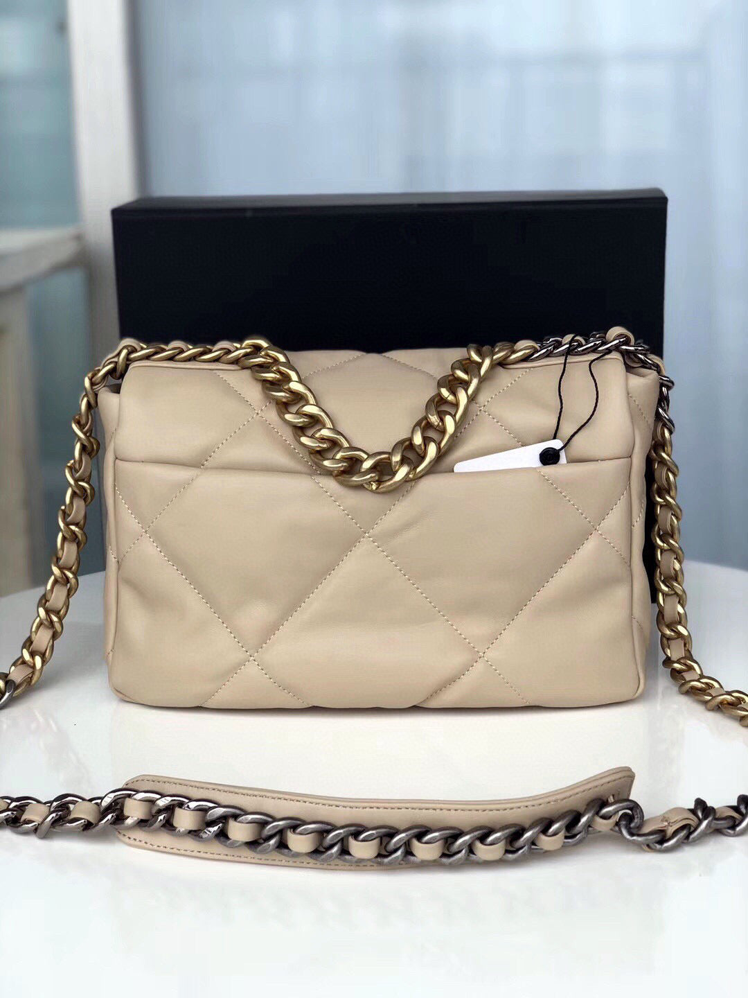 Luxury Chanel 19 FLAP BAG CREAM GOATSKIN GOLD HARDWARE
