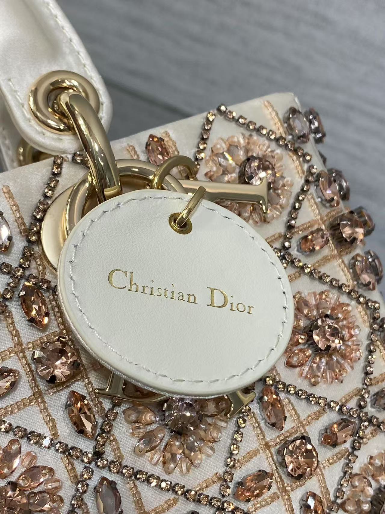 Luxury DiorLady D-Joy Bag 22 White Lambskin Pink Bead Embroidery