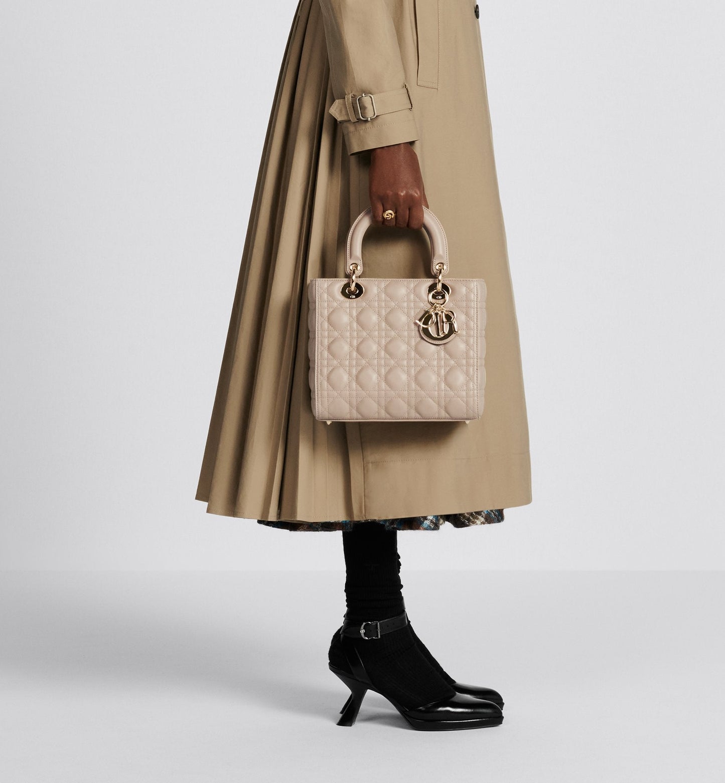 Medium Lady Luxury Dior Bag Powder Beige Cannage Lambskin