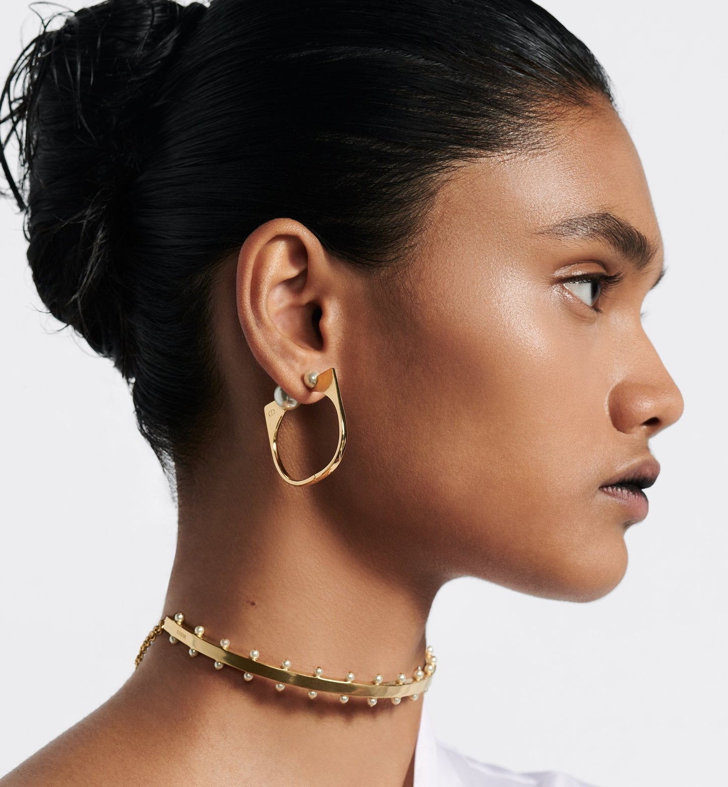 Large Luxury Dior Tribales New Look Earrings Gold Finish Metal And White Resin Pearls
