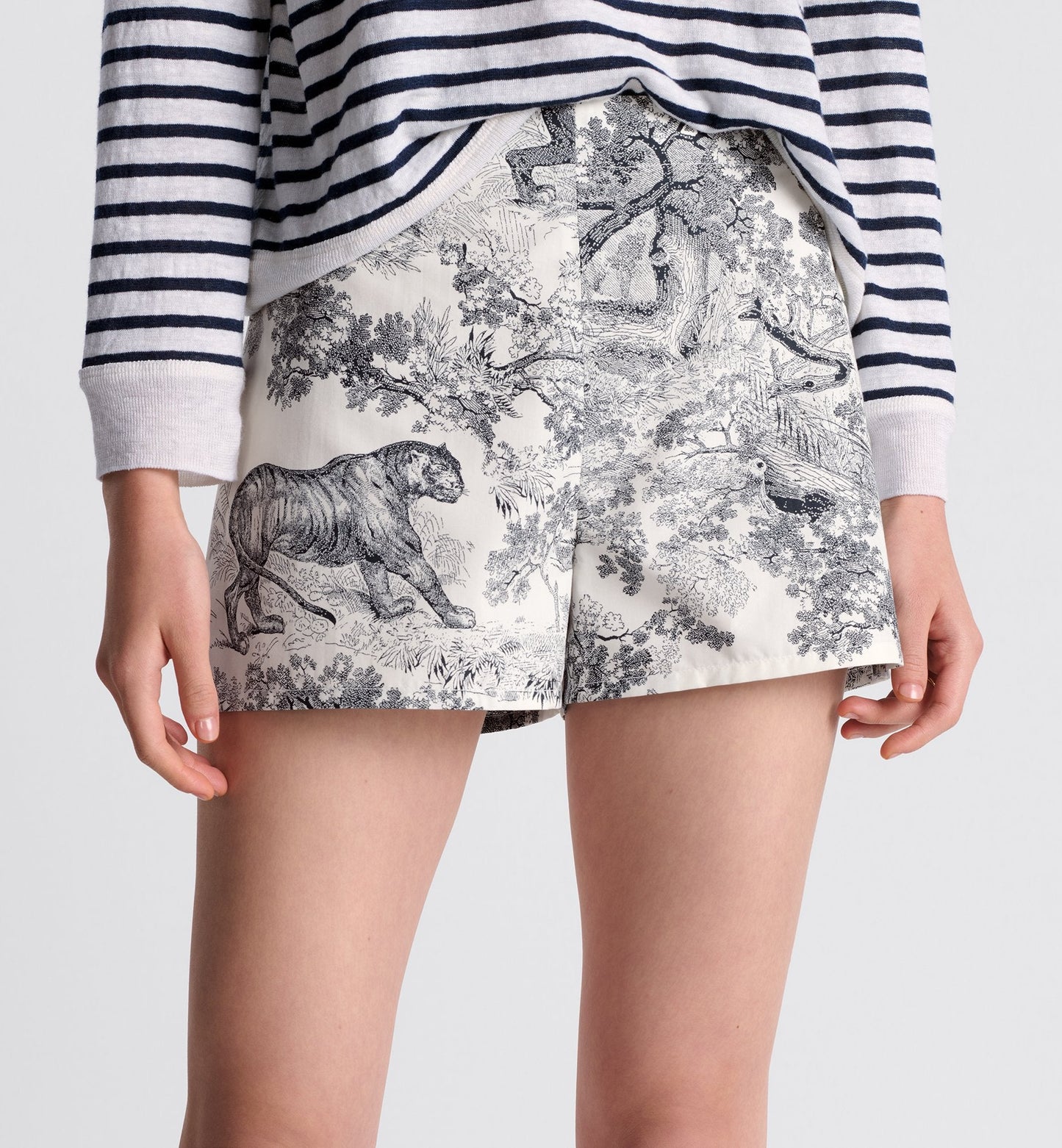 Luxury Dioriviera Shorts White And Navy Blue Cotton And Silk Poplin With Toile De Jouy Sauvage Motif