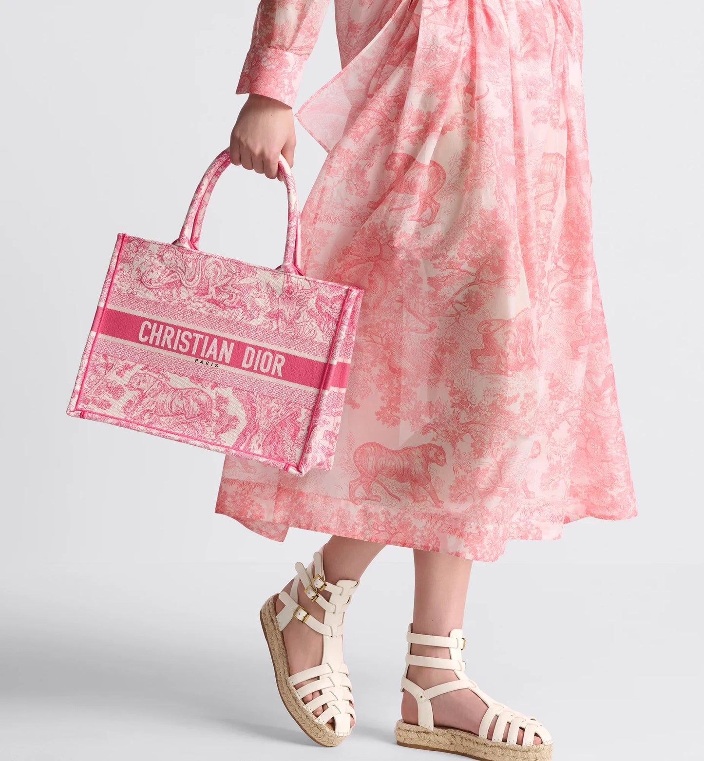 Medium Luxury Dioriviera Luxury Dior Book Tote Candy Pink Toile de Jouy Embroidery