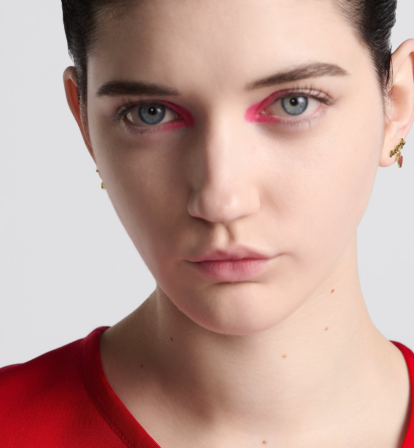 Luxury Dioramour Je Vous Adore Earrings Gold Finish Metal And Red Lacquer