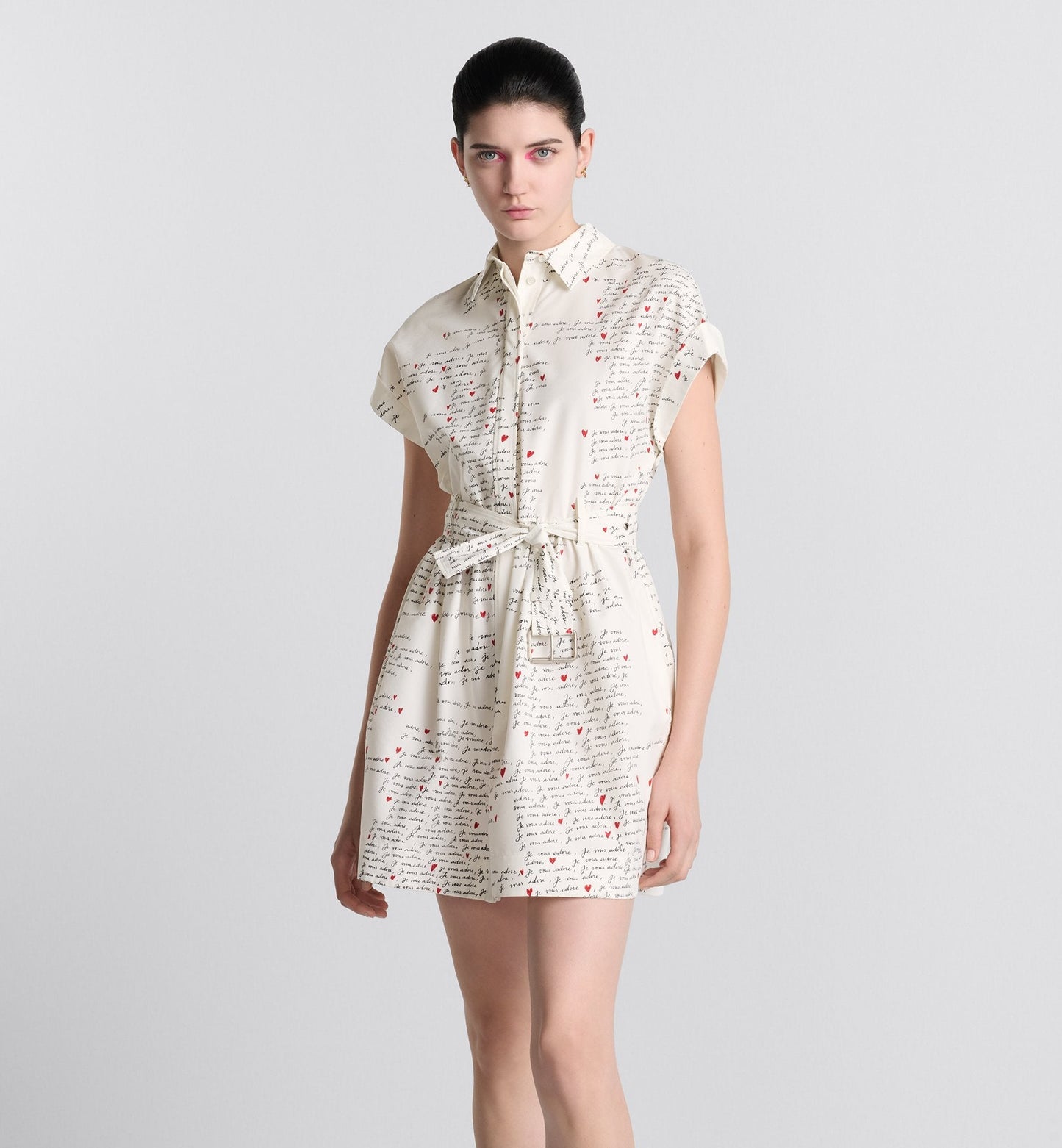 Luxury Dioramour Belted Shirtdress White Cotton And Silk Poplin With Black And Red Je Vous Adore Motif