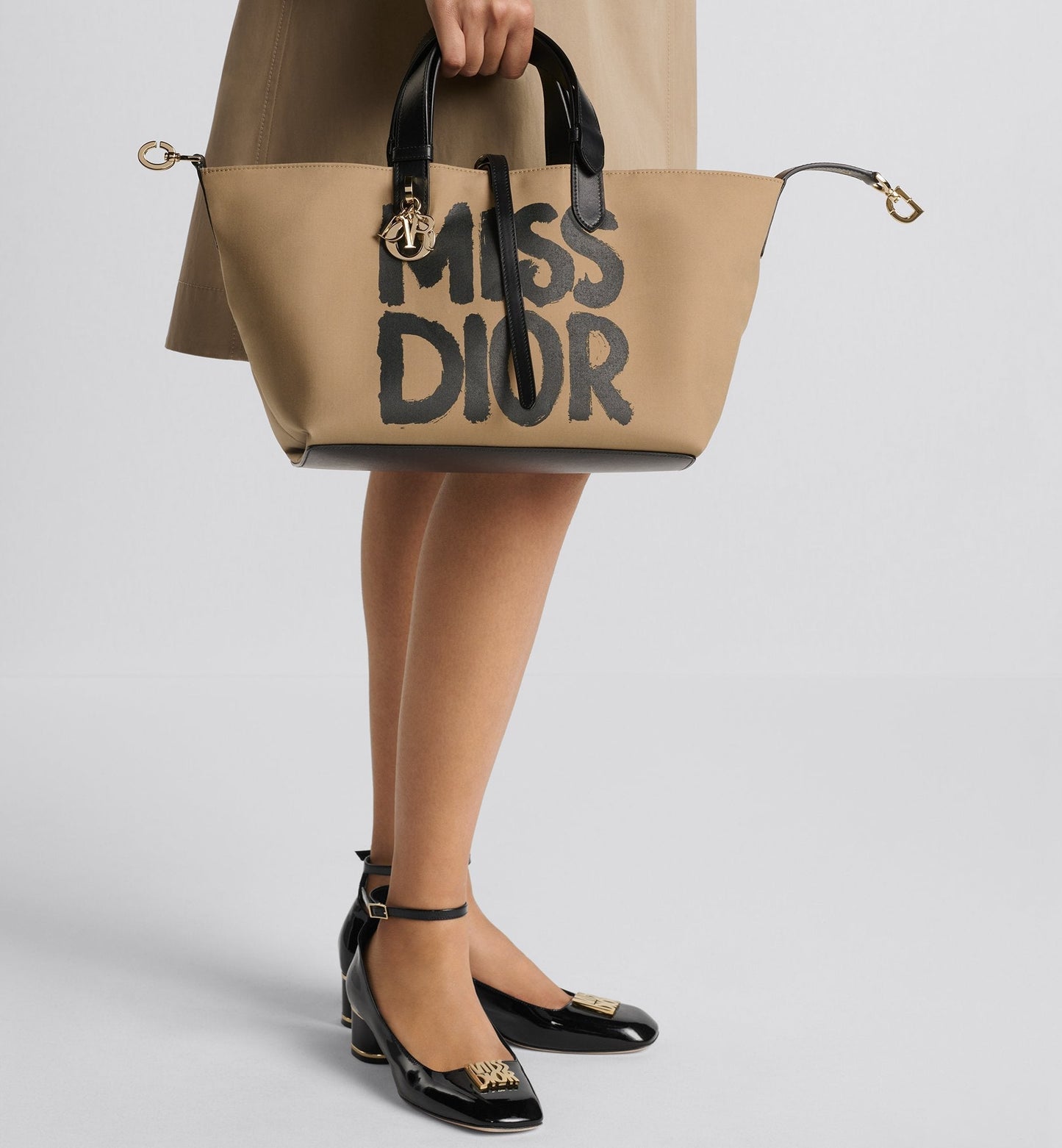 Medium Luxury Dior Toujours Bag Beige And Black Miss Luxury Dior Graffiti Printed Water-Repellent Fabric