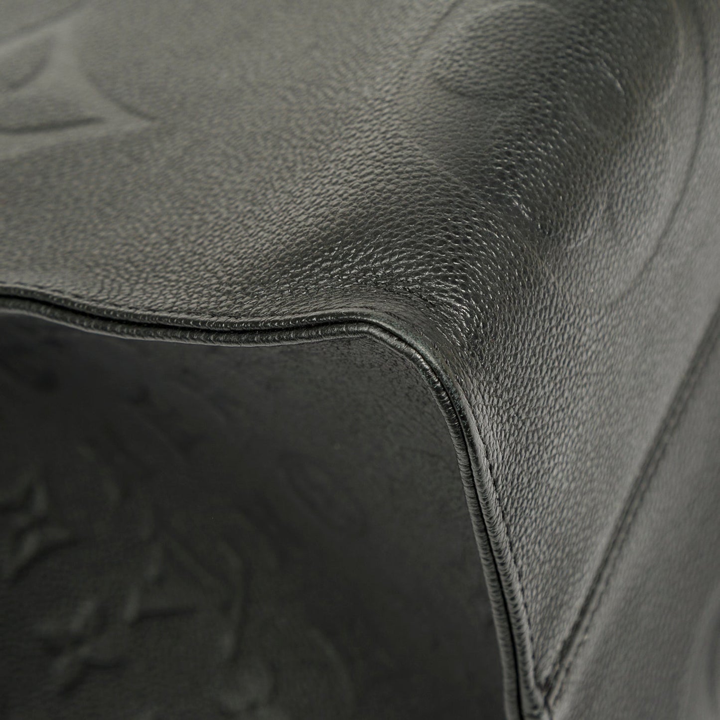 Louis Vuitton 2022 Empreinte Leather OnTheGo GM