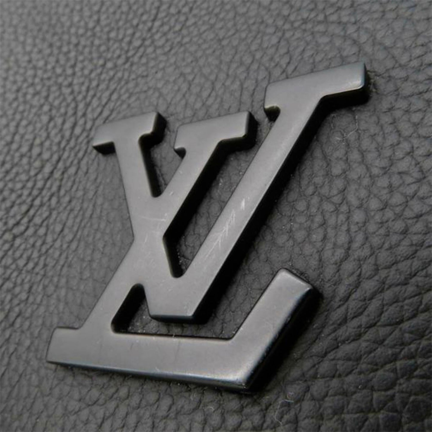 Louis Vuitton Aerogram Crossbody Bag (SHG-36687)