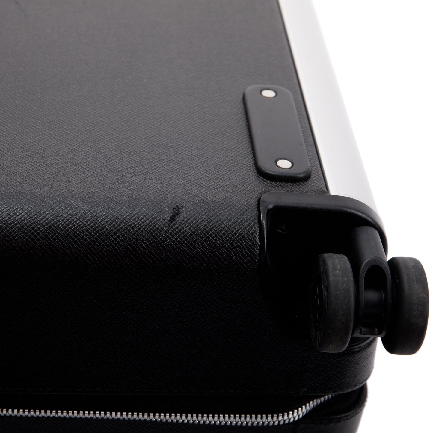 Louis Vuitton Black Taiga Leather Horizon 55