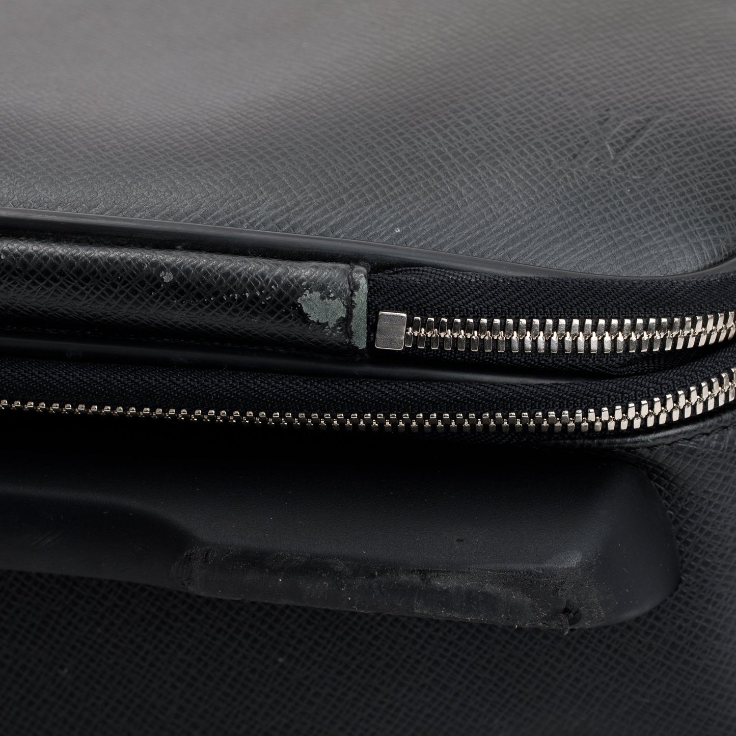 Louis Vuitton Black Taiga Leather Pegase 50