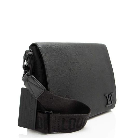 Louis Vuitton Calfskin Aerogram Takeoff Messenger