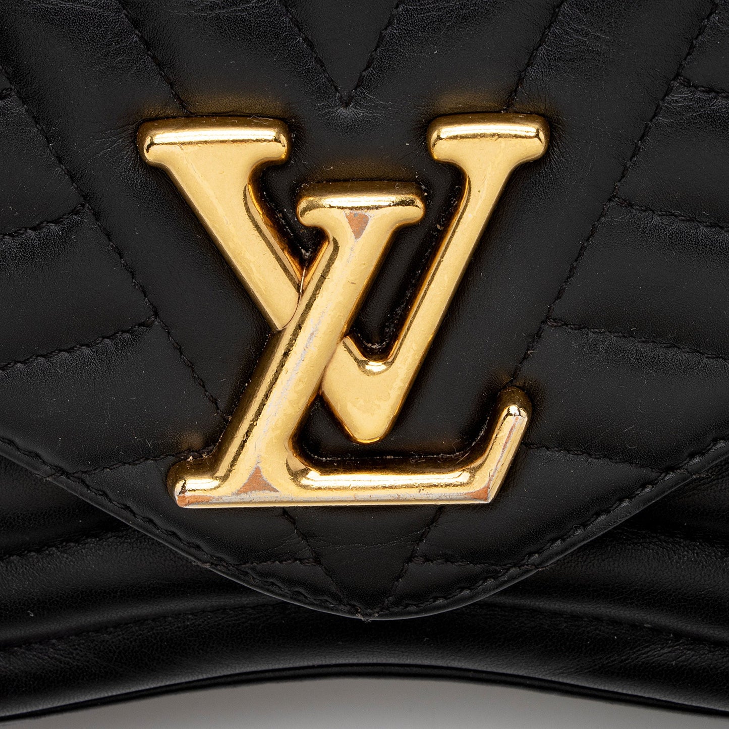 Louis Vuitton Calfskin New Wave Chain MM Shoulder Bag
