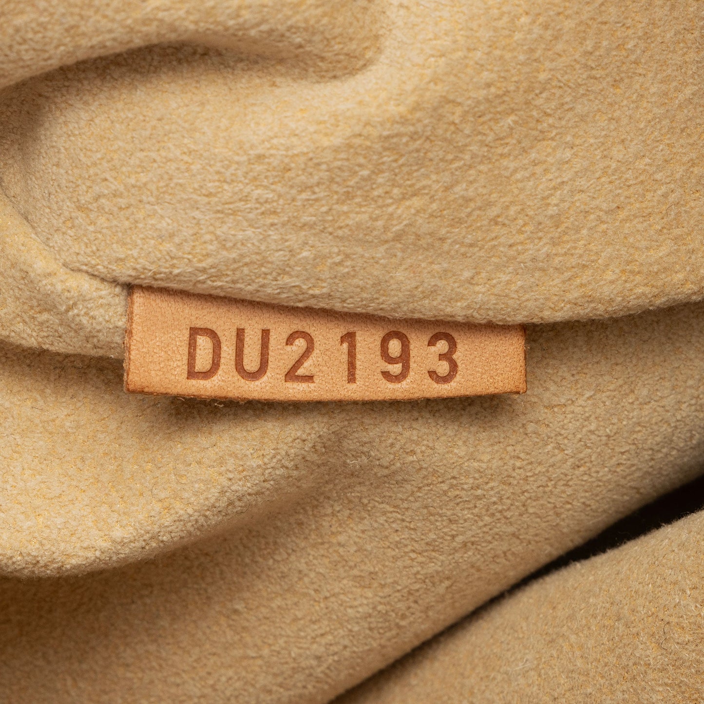 Louis Vuitton Damier Azur Salina PM Tote (SHF-CRxd1G)