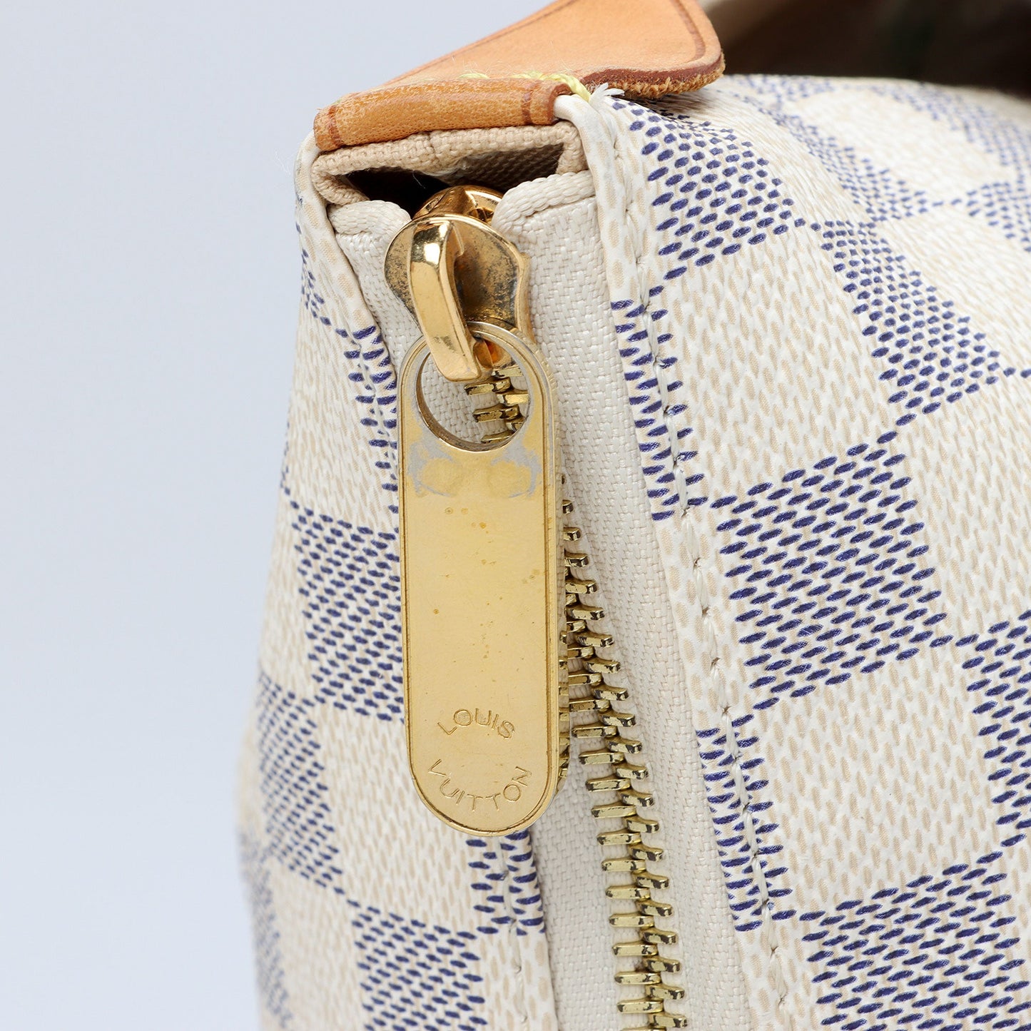 Louis Vuitton Damier Azur Totally MM Tote (SHF-ULoSV5)