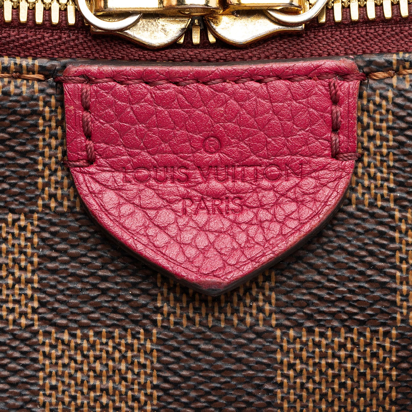 Louis Vuitton Damier Ebene Hyde Park Tote (SHF-nm9Fl3)