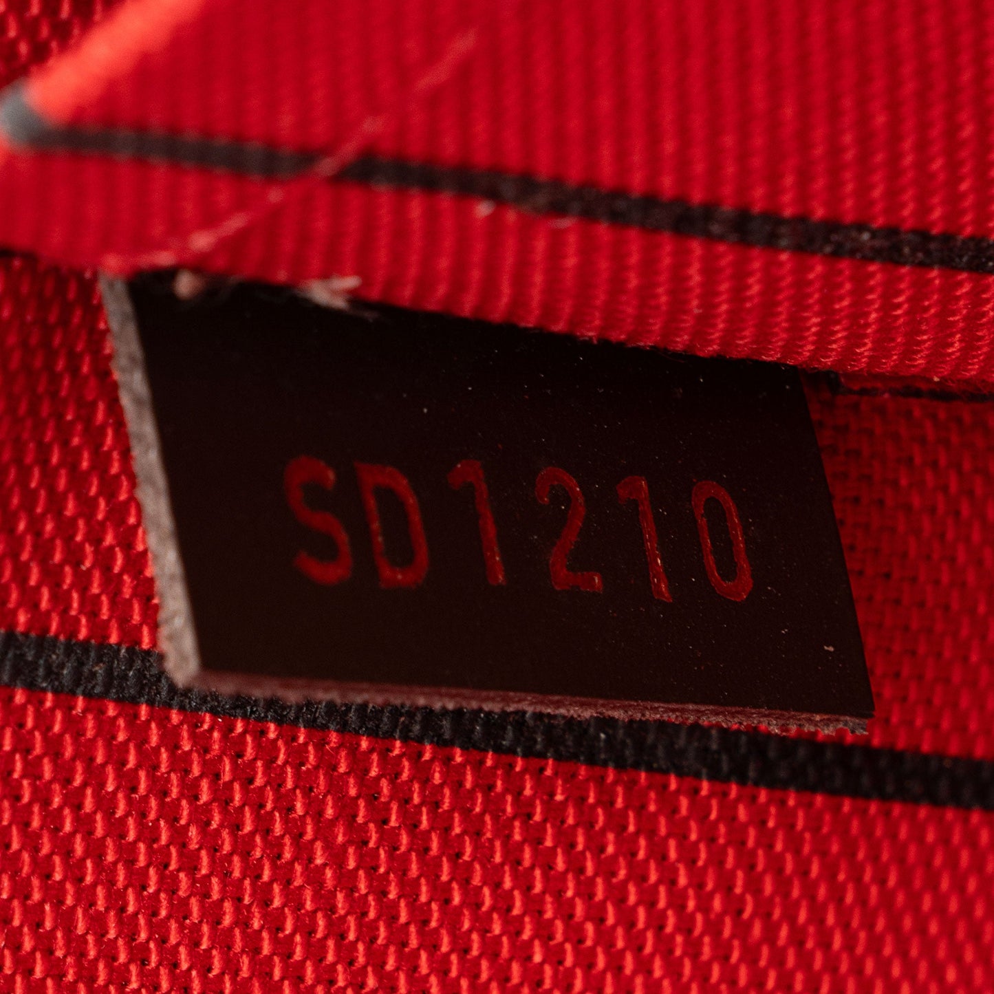 Louis Vuitton Damier Ebene Neverfull MM Pochette