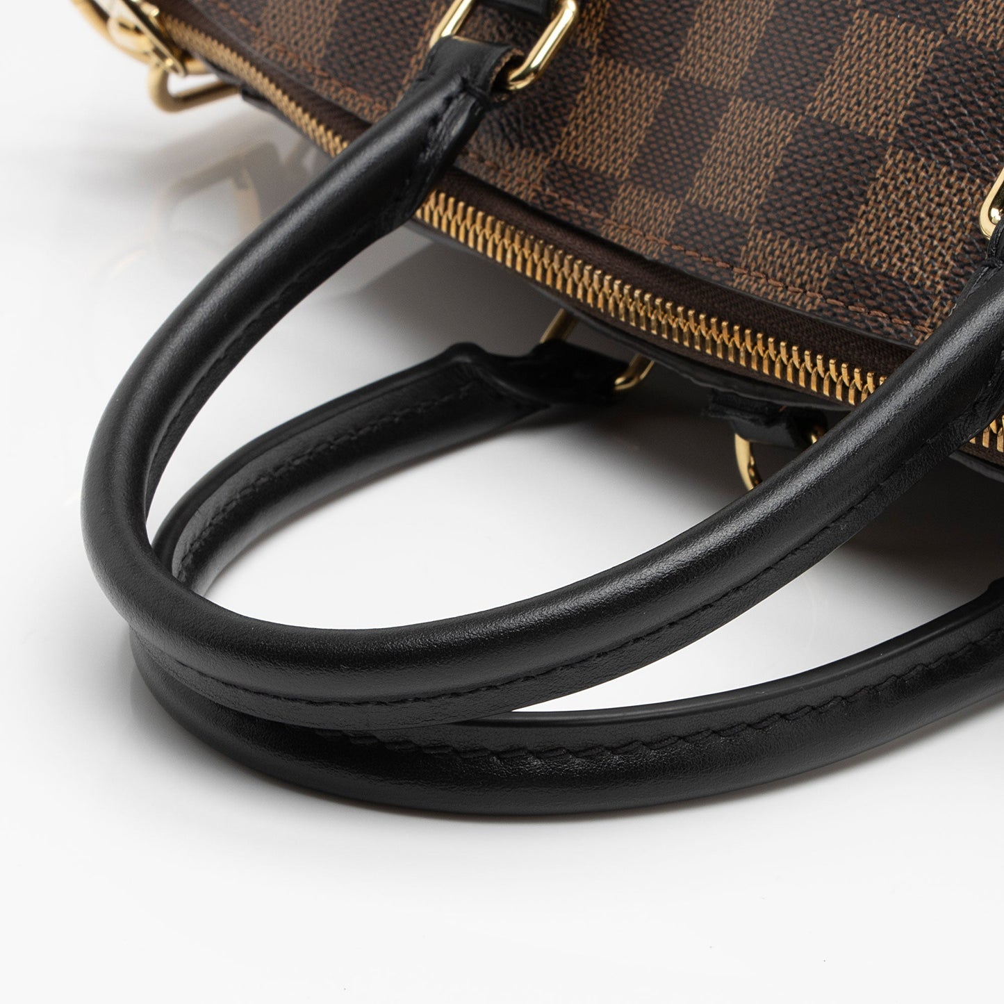 Louis Vuitton Damier Ebene Odeon MM Tote (SHF-IzOfrb)