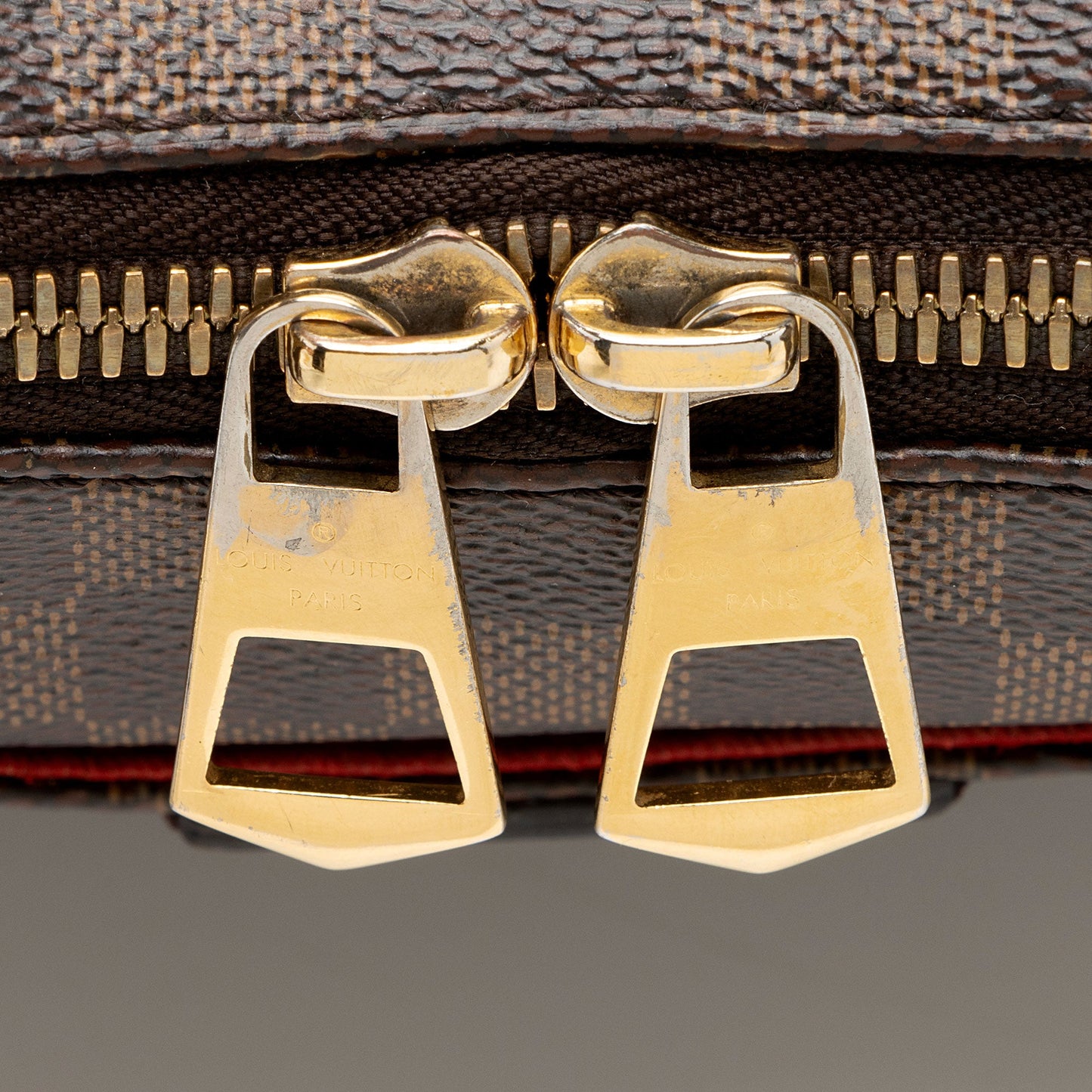 Louis Vuitton Damier Ebene South Bank Besace Shoulder Bag