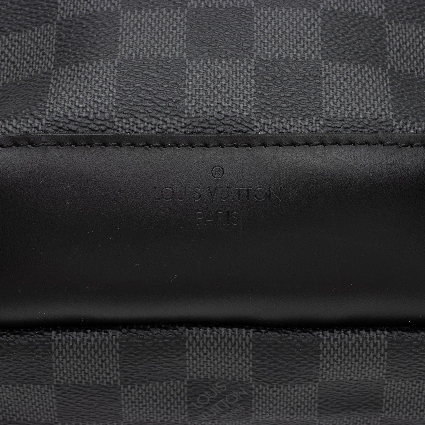 Louis Vuitton Damier Graphite Avenue Sling Bag (SHF-7drw4x)