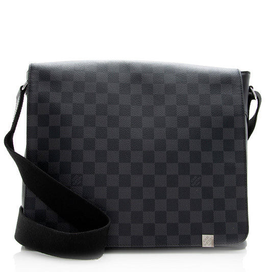 Louis Vuitton Damier Graphite District MM Messenger Bag (SHF-19605)