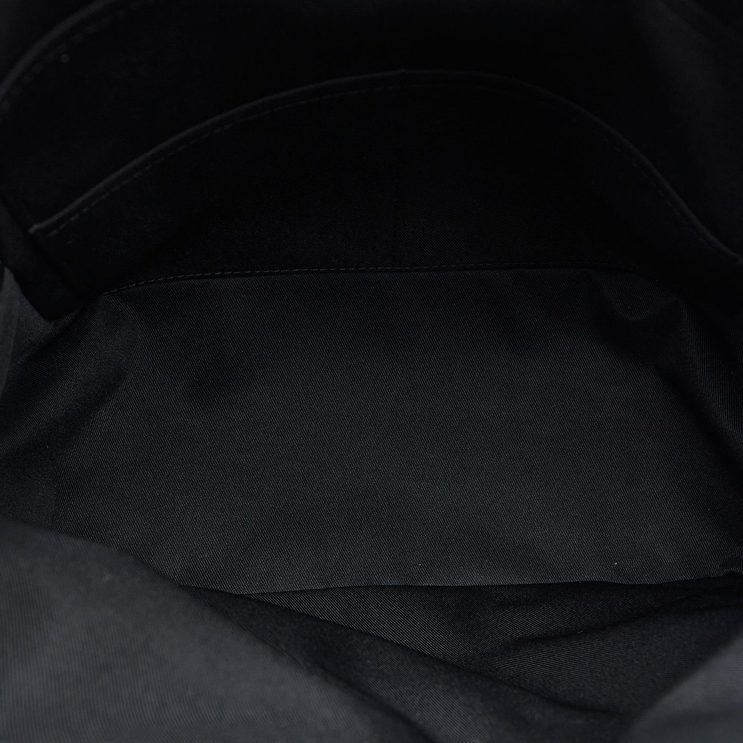 Louis Vuitton Damier Infini Avenue Backpack (SHG-wDP3YN)