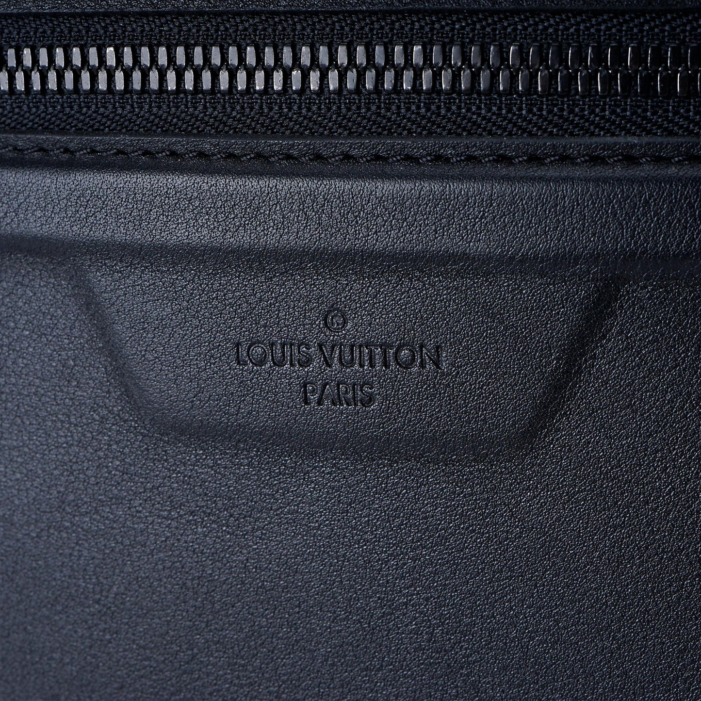 Louis Vuitton Dark Infinity Backpack PM (SHG-Oi3pC5)