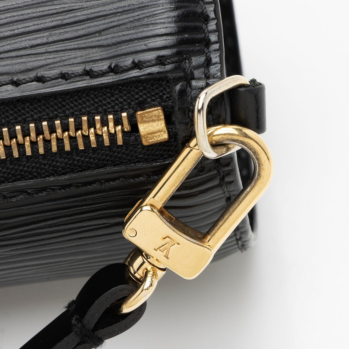 Louis Vuitton Epi Leather Round Pochette