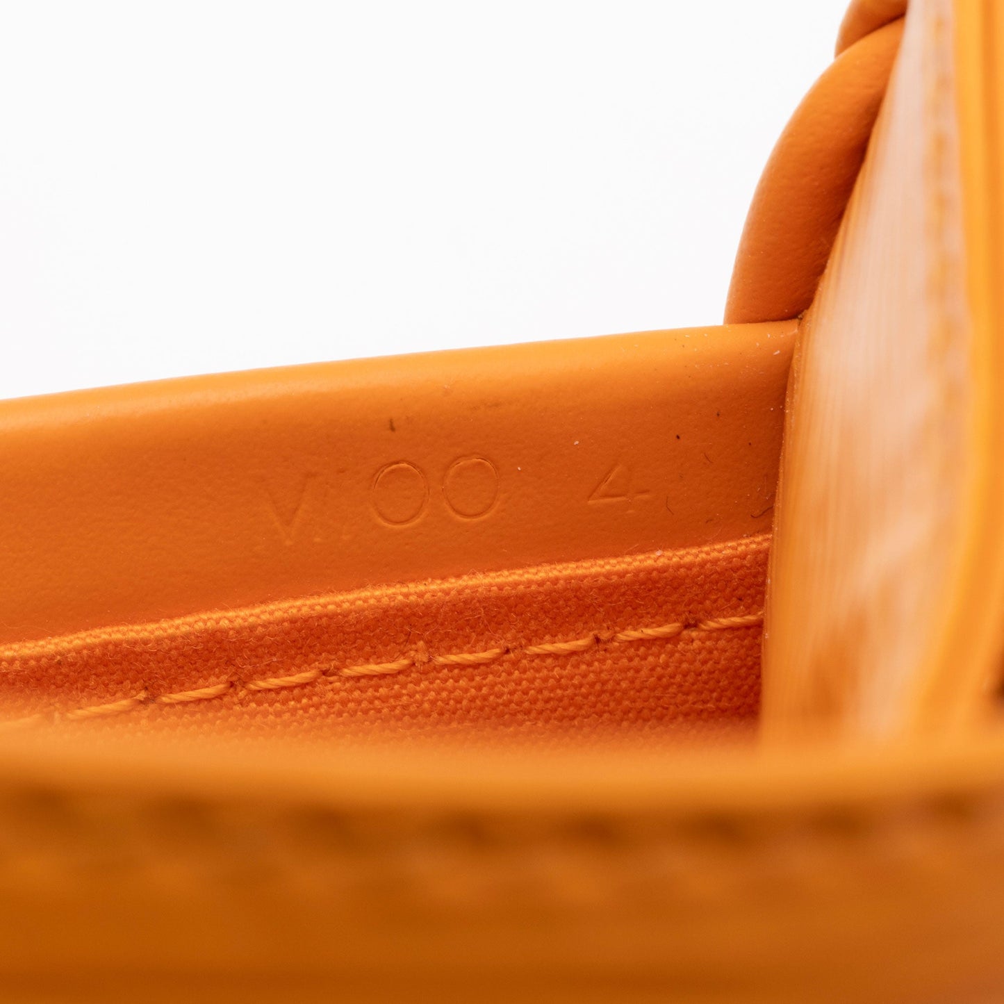 Louis Vuitton Epi Leather Sarvanga Crossbody Bag (SHF-w7HIo7)