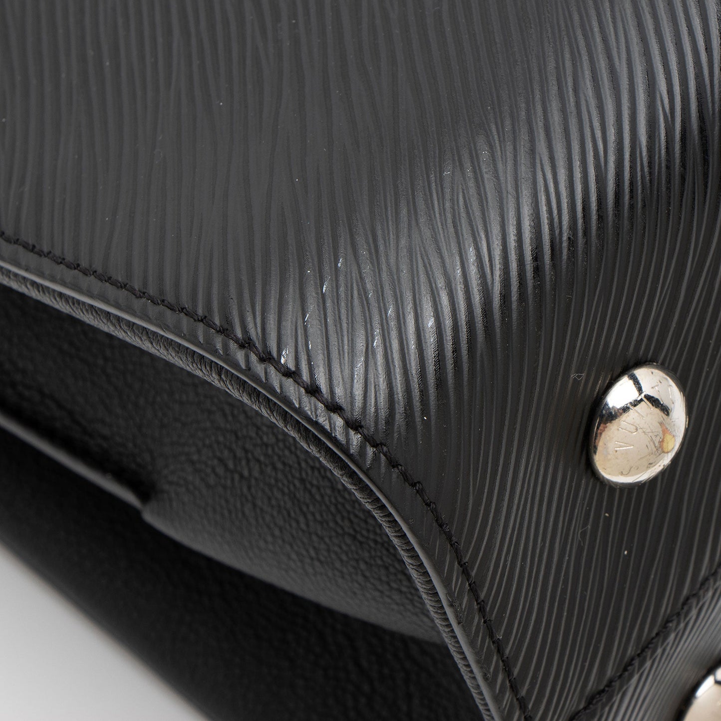 Louis Vuitton Epi Leather Twist Tote (SHF-6HVQ1B)