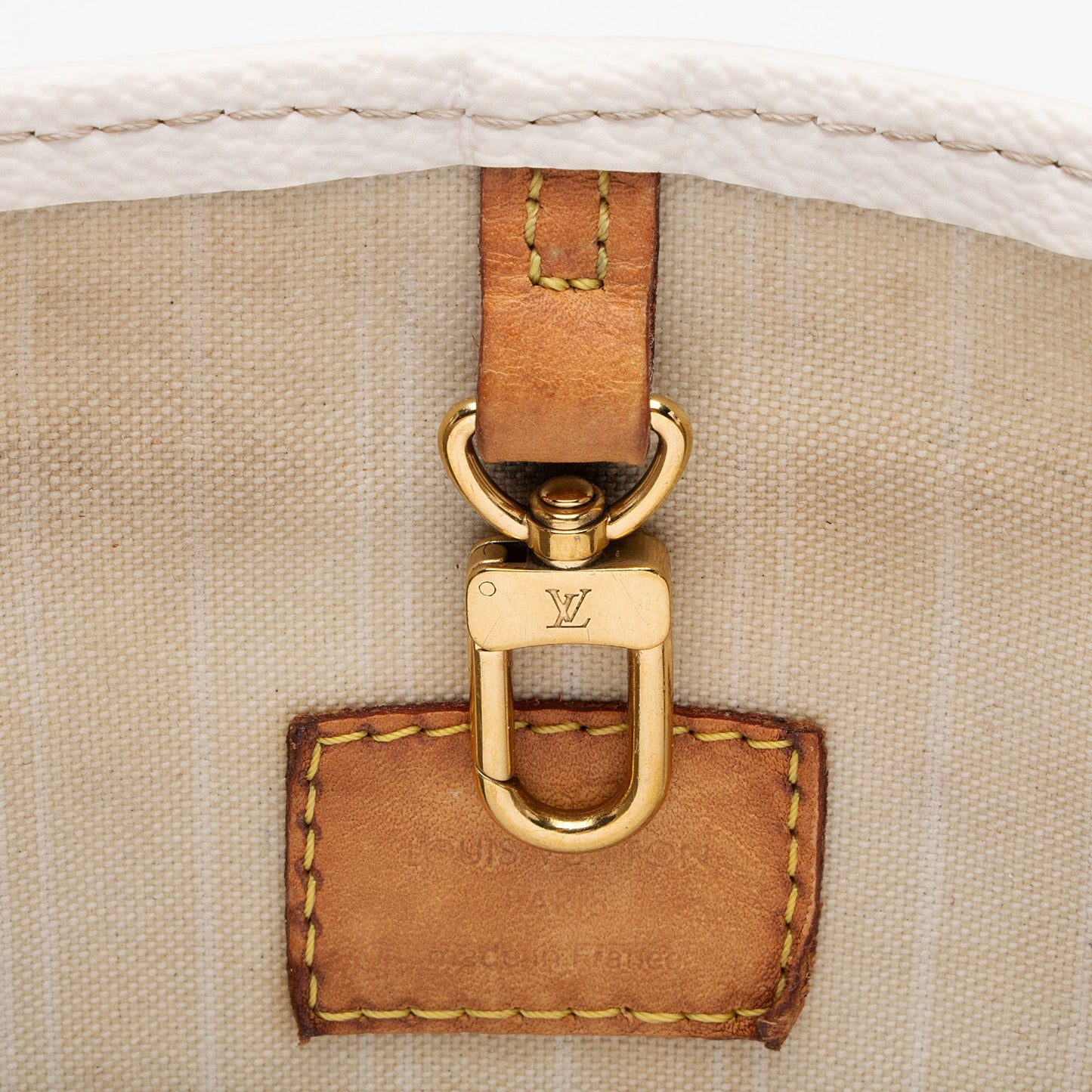 Louis Vuitton Giant Monogram Canvas By The Pool Onthego GM Tote (SHF-UOlul9)
