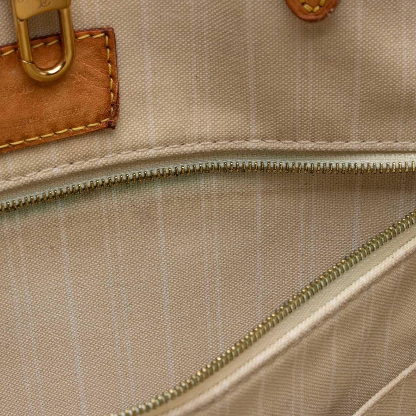 Louis Vuitton Giant Monogram Canvas By The Pool Onthego GM Tote (SHF-UOlul9)