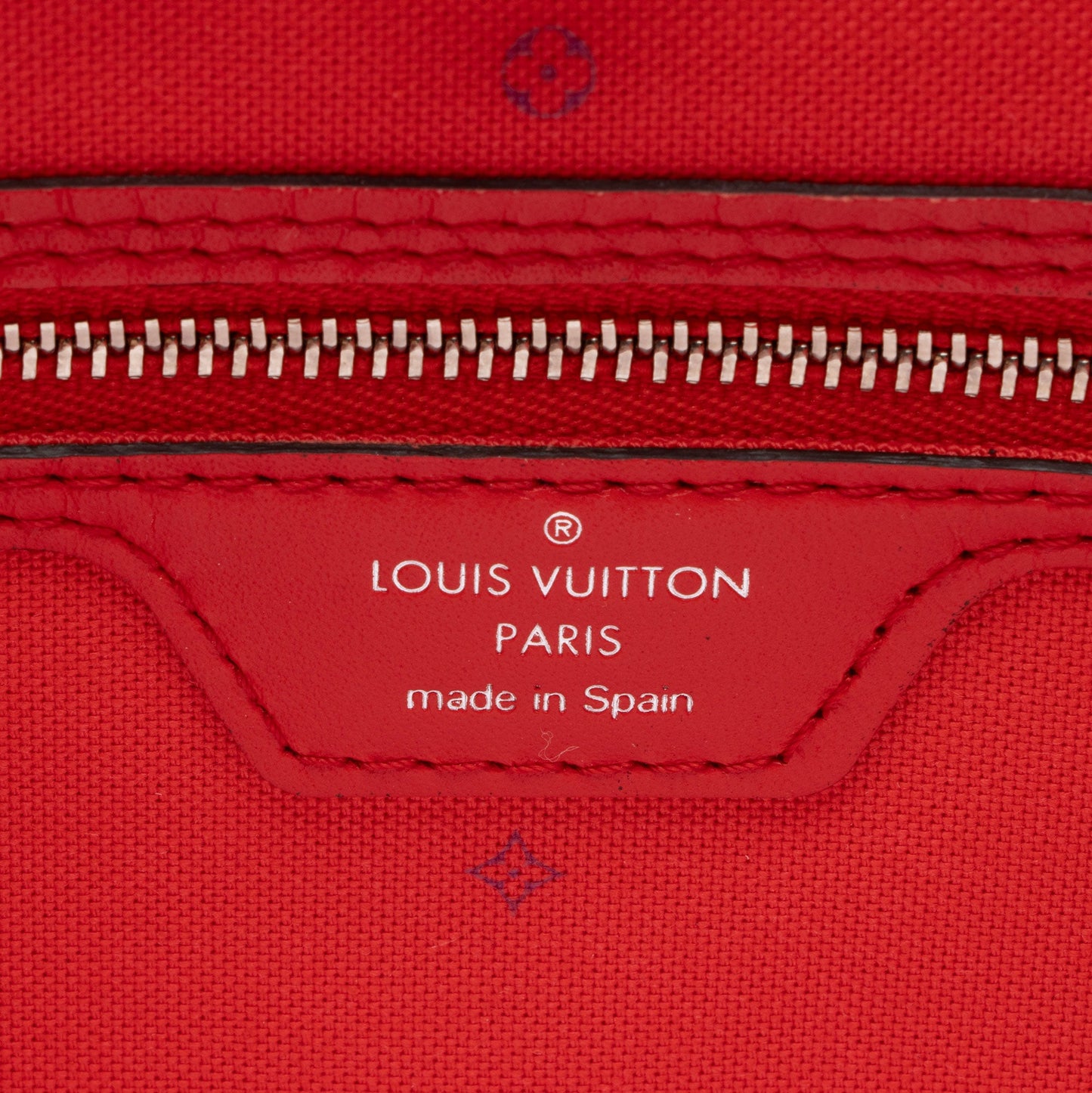 Louis Vuitton Giant Monogram Canvas Escale Neverfull MM Tote (SHF-HOLWmW)