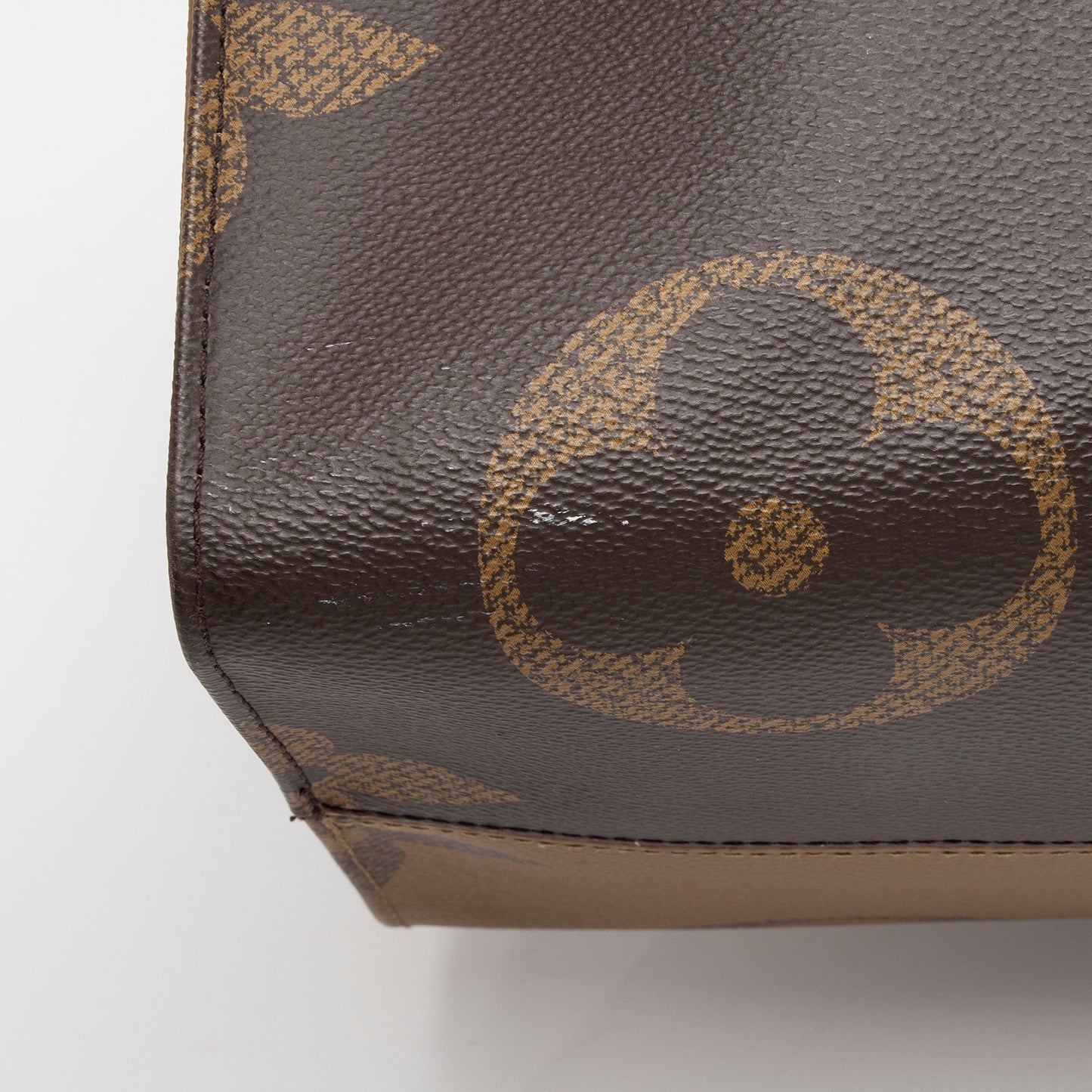 Louis Vuitton Giant Monogram Canvas Onthego GM Tote (SHF-fVBkOy)