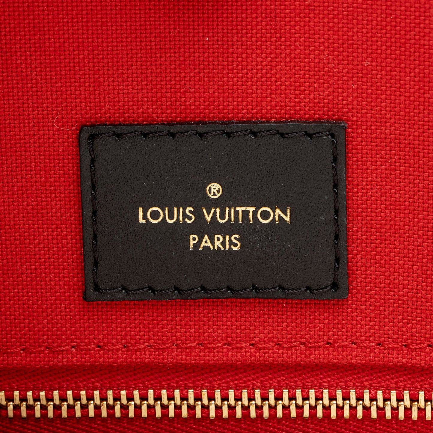 Louis Vuitton Giant Monogram Canvas Onthego GM Tote (SHF-cgdhIs)