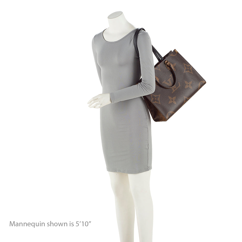 Louis Vuitton Giant Monogram Canvas Onthego MM Tote (SHF-kysayi)
