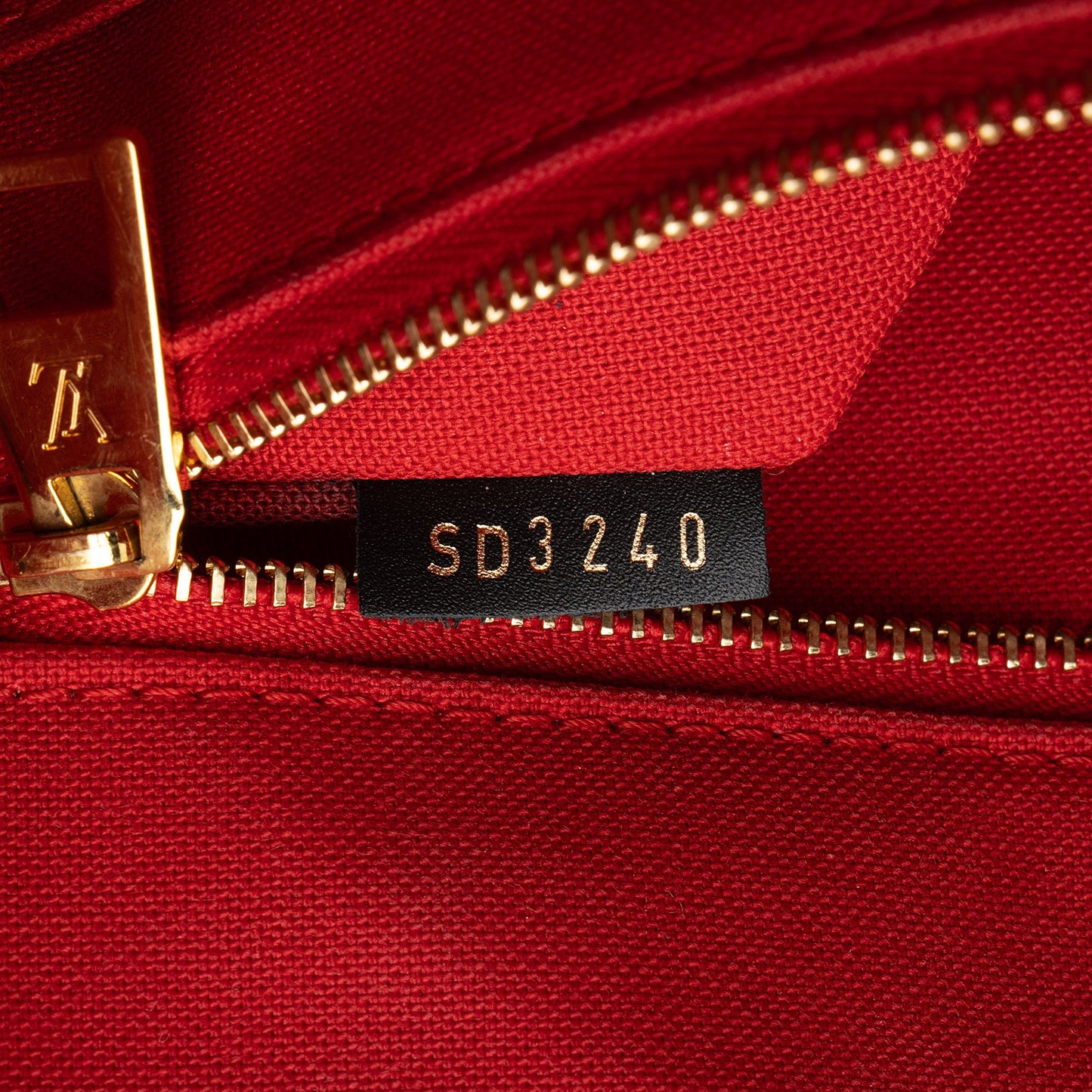 Louis Vuitton Giant Monogram Canvas Onthego MM Tote (SHF-B5VuuY)