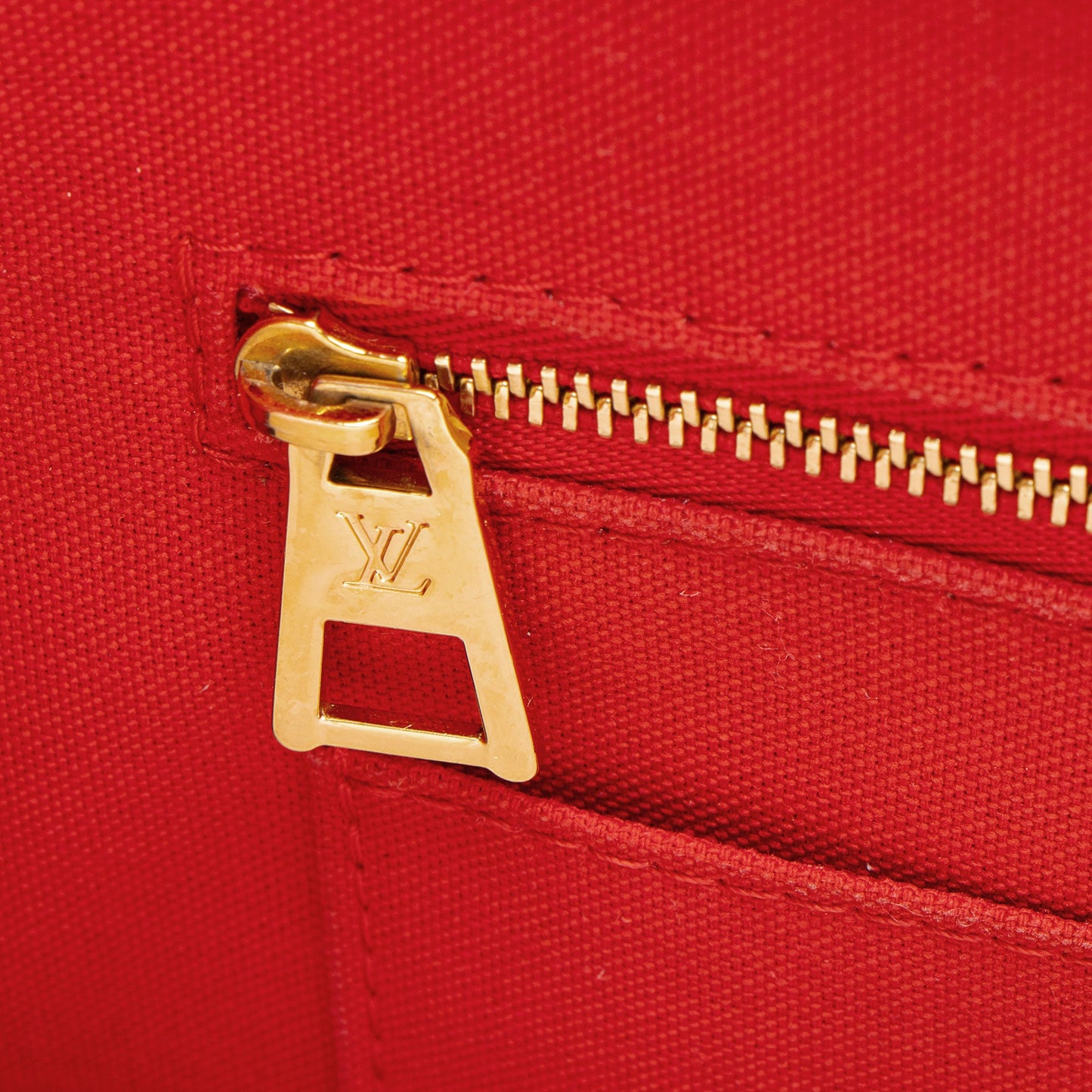 Louis Vuitton Giant Monogram Canvas Onthego MM Tote