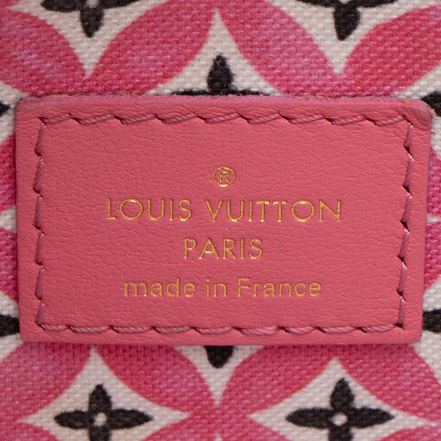 Louis Vuitton Giant Monogram Empreinte By The Pool Onthego PM Tote (SHF-LTu6RR)