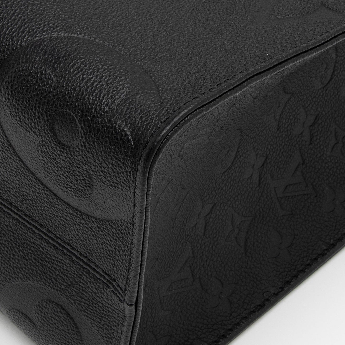 Louis Vuitton Giant Monogram Empreinte Onthego MM Tote (SHF-7wI8Am)