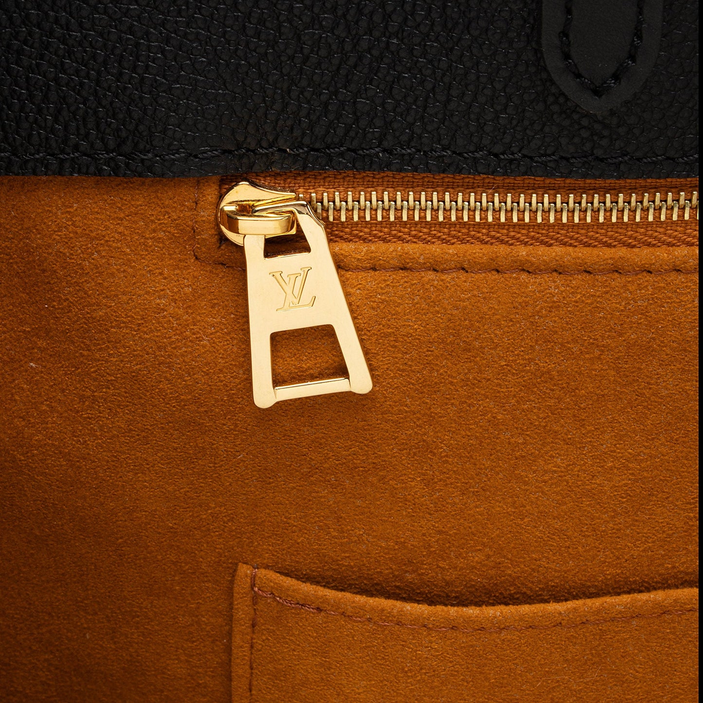 Louis Vuitton Giant Monogram Empreinte Onthego MM Tote (SHF-7wI8Am)