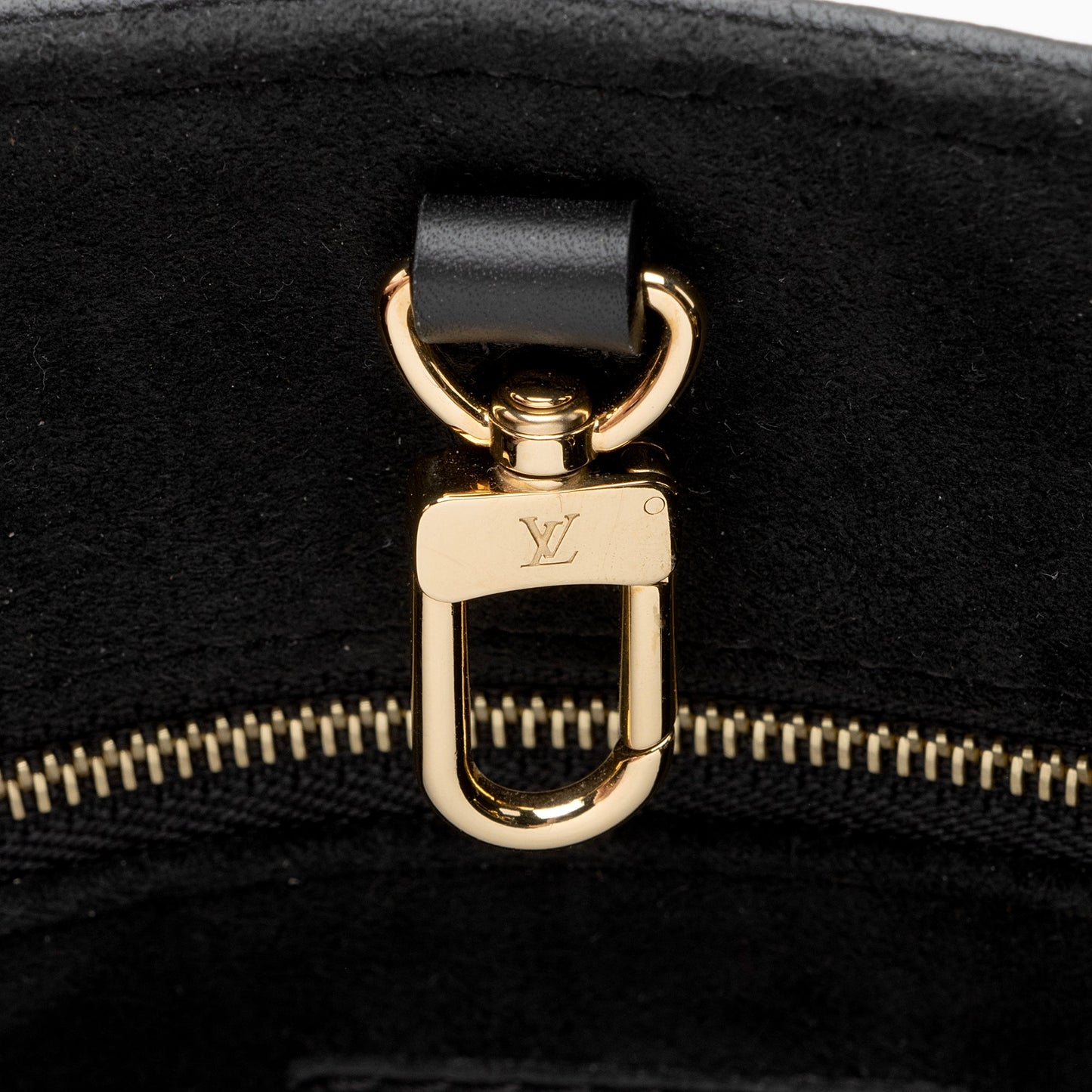 Louis Vuitton Giant Monogram Empreinte Onthego PM Tote (SHF-wiRvkc)