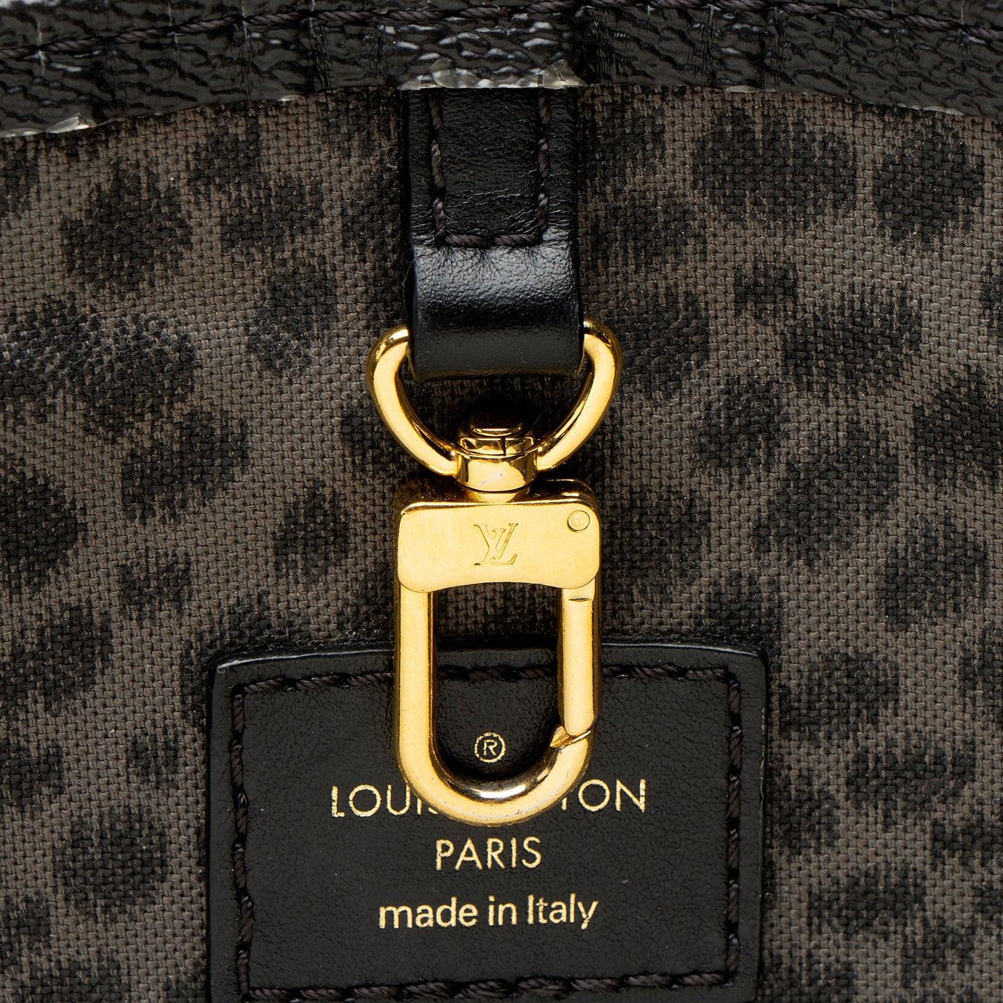 Louis Vuitton Limited Edition Giant Monogram Canvas Wild At Heart Onthego GM Tote