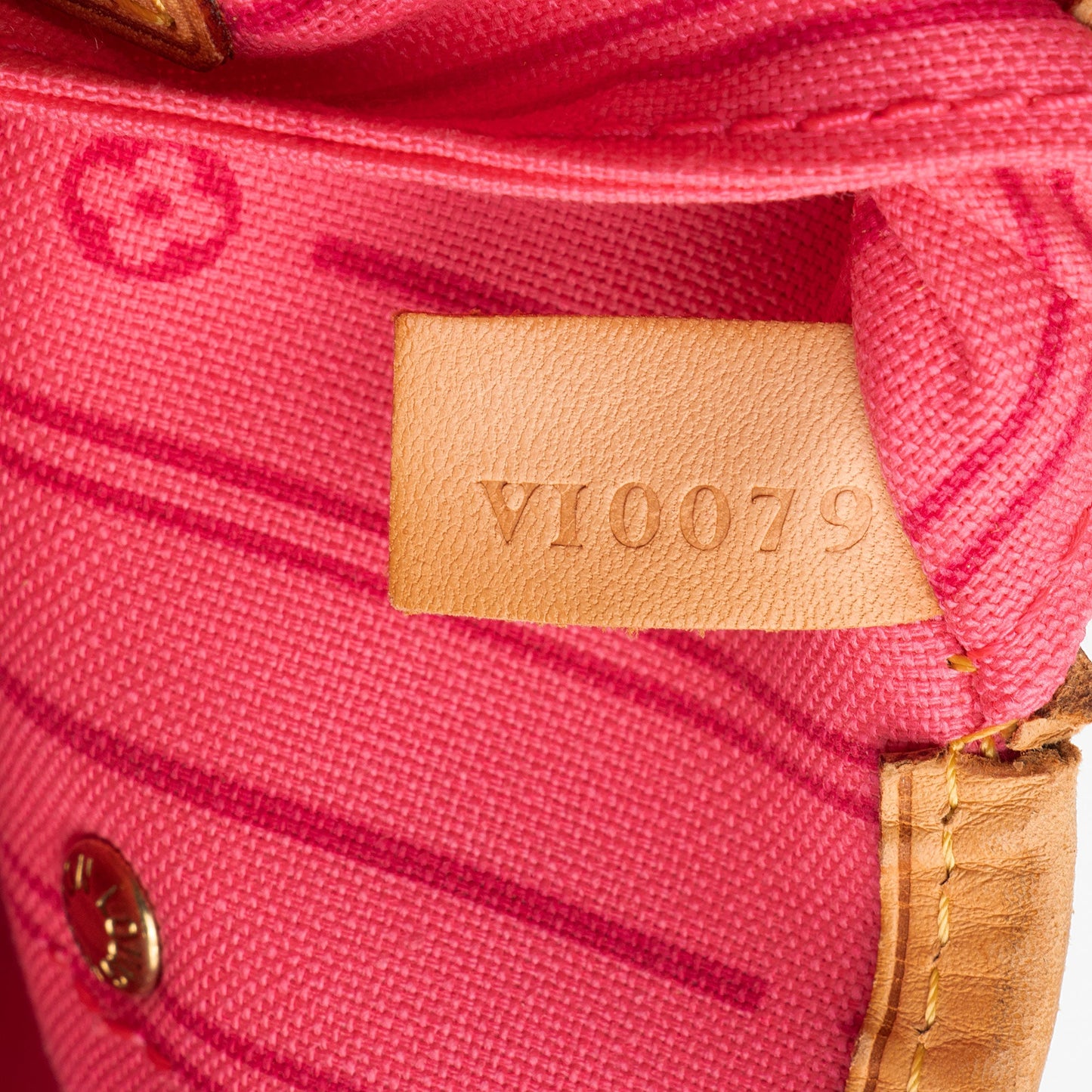 Louis Vuitton Limited Edition Monogram Canvas Roses Neverfull MM Tote (SHF-DyNRiI)